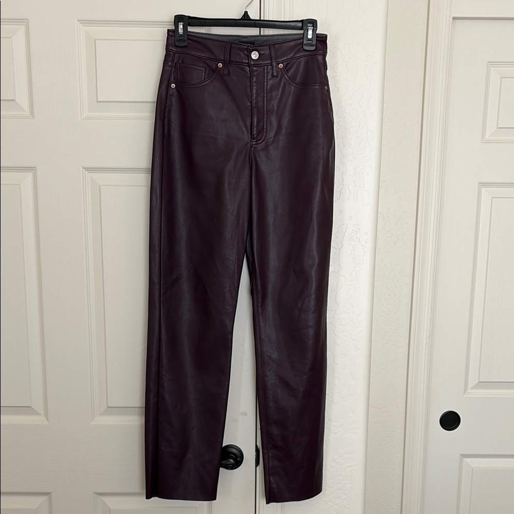 New without tag EXPRESS Women's Purple Jeans. 4